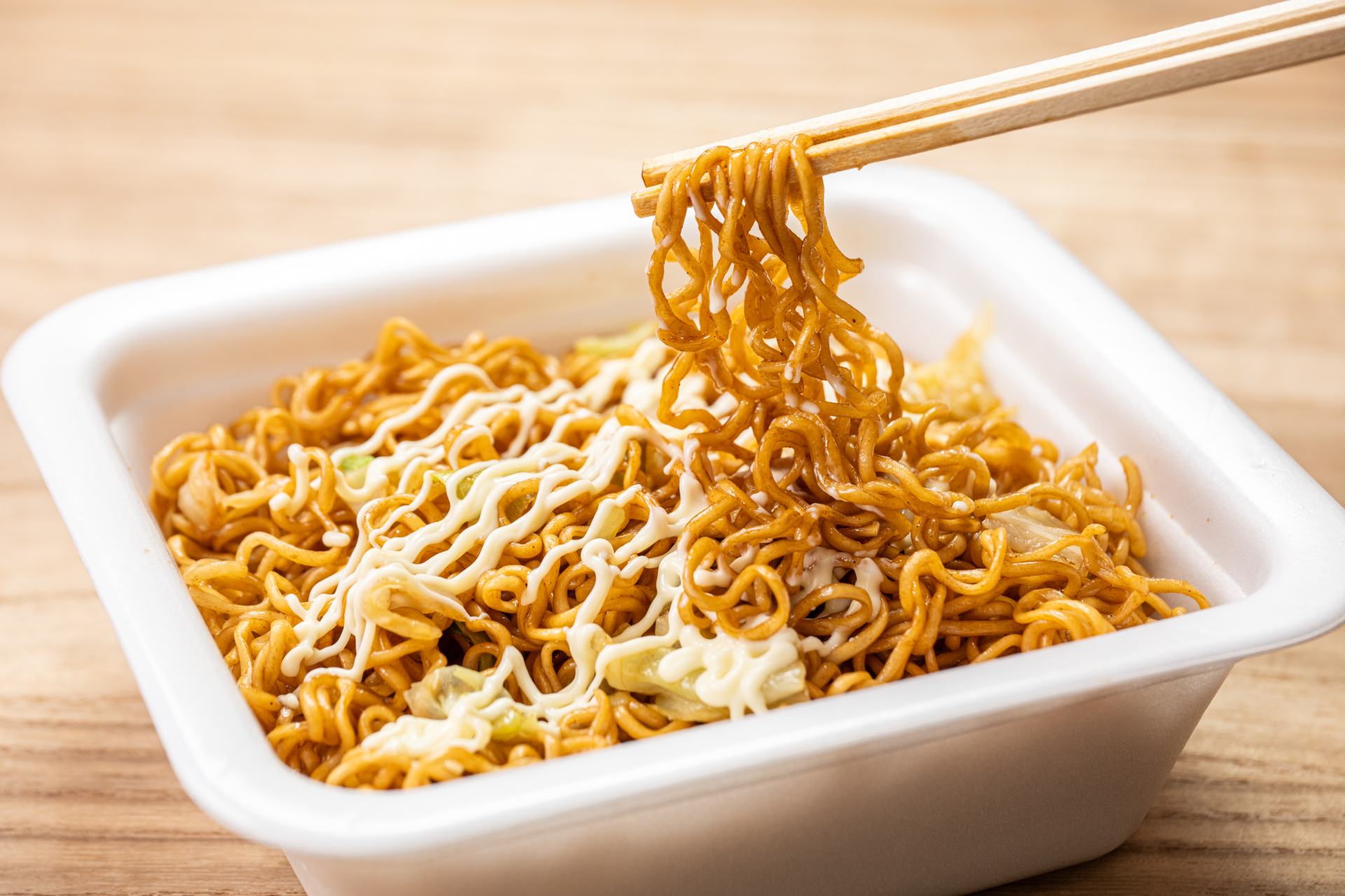 やっぱコレだね」 関東在住者が選ぶ“コスパが良いと思うカップ焼きそば