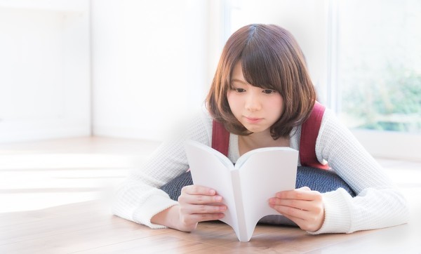 ブックカバーから読み解ける性格。カバー表紙を裏返す人はどんな人? | mixiニュース