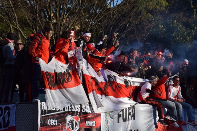 南米サポ数千人 代々木で集会