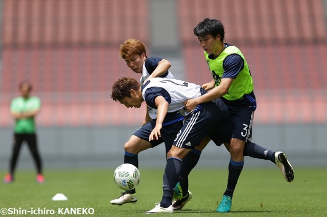 浅野のA代表初ゴールに刺激受けた遠藤「U−23代表にとって貴重」