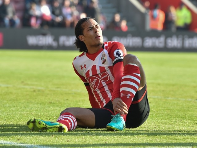 吉田の相棒dfファン ダイクが足首負傷 最長3カ月の離脱へ Mixiニュース