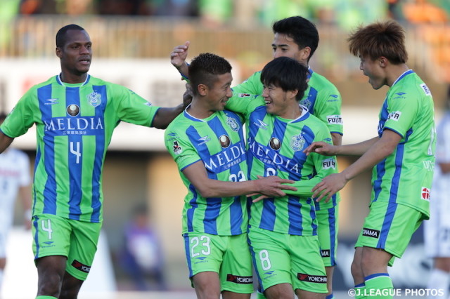 名古屋は終盤のゴールで辛くもドロー…湘南が唯一の開幕2連勝／J2第2節