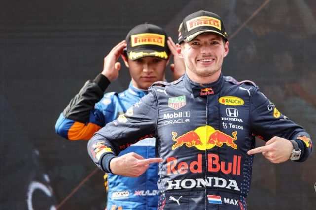 2021年F1オーストリアGP マックス・フェルスタッペン(レッドブル・ホンダ)とランド・ノリス(マクラーレン)