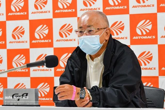 スーパーGT第6戦オートポリスで記者会見に臨んだGTアソシエイション坂東代表