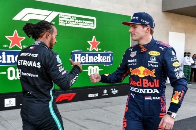 2021年F1メキシコGP マックス・フェルスタッペン(レッドブル・ホンダ)とルイス・ハミルトン(メルセデス)