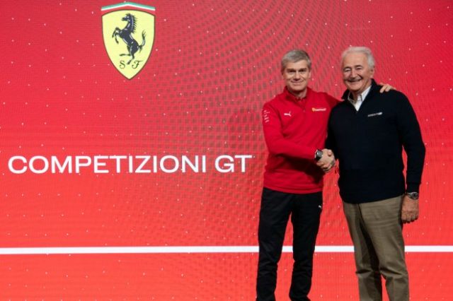 フェラーリのアントネッロ・コレッタ(左)とオレカ創設者ユーグ・ド・ショーナック(右)