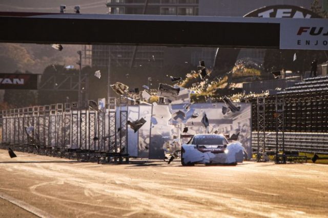 24Ëç¤ÎÊɤòÆÍ¤ÇˤäƸ½¤ì¤¿Red Bull MOTUL MUGEN NSX-GT