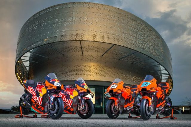 2022MotoGP:『レッドブルKTMファクトリー・レーシング』と『テック3KTMファクトリー・レーシング』の2022年型KTM RC16