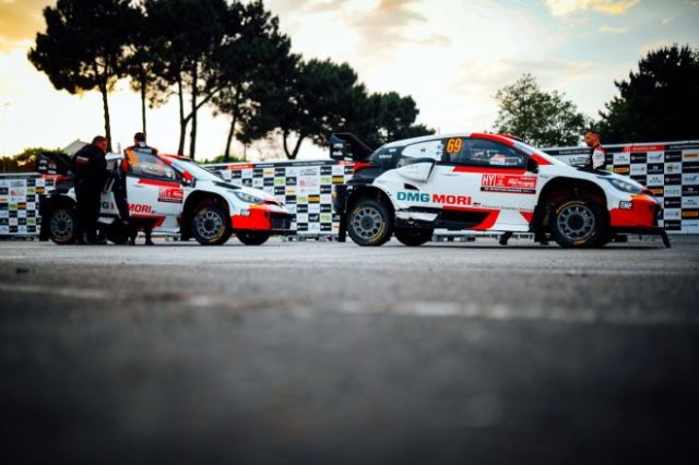 優勝を争うカッレ・ロバンペラとエルフィン・エバンスのトヨタGRヤリス・ラリー1(TOYOTA GAZOO Racing WRT) 2022年WRC第4戦ポルトガル