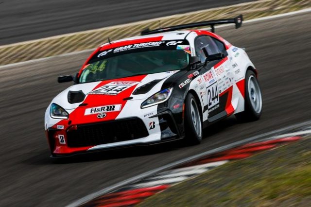 NLS¤ËÄ©¤ó¤ÀTOYOTA GAZOO Racing¤Î244¹æ¼Ö¥È¥è¥¿GR86