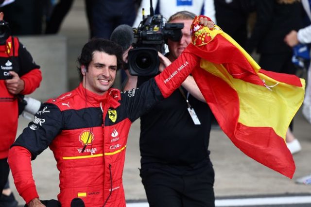 2022ǯF1Âè10À磻¥®¥ê¥¹GP¡¡¥¥ã¥ê¥¢½éÍ¥¾¡¤ò¾þ¤Ã¤¿¥«¥ë¥í¥¹¡¦¥µ¥¤¥ó¥Ä¡Ê¥Õ¥§¥é¡¼¥ê¡Ë