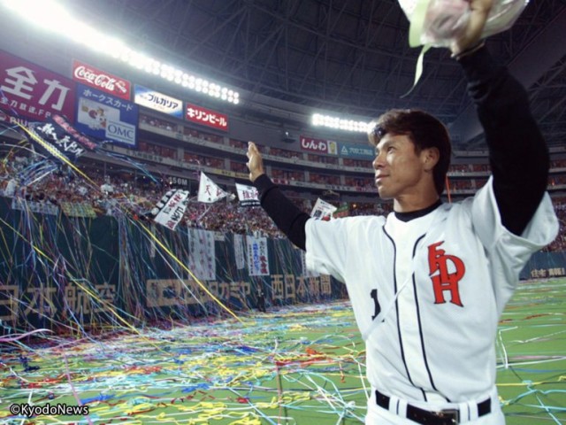 秋山幸二 2000本安打記念バット 福岡ダイエーホークス 福岡ダイエーホークス 秋山幸二 2000本安打記念ミニバット