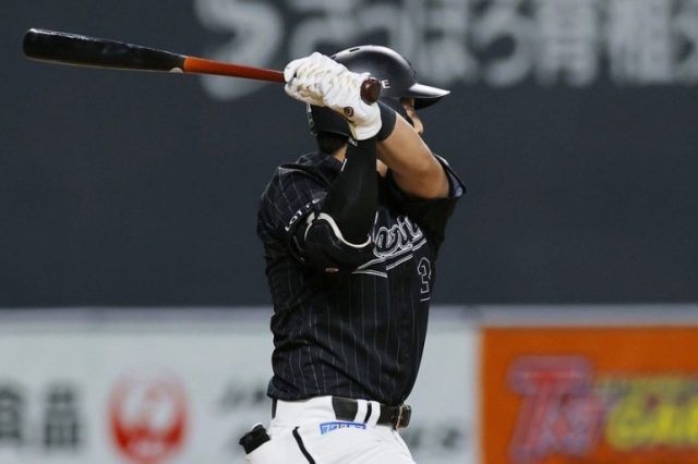 ロッテ・菅野剛士(C) Kyodo News