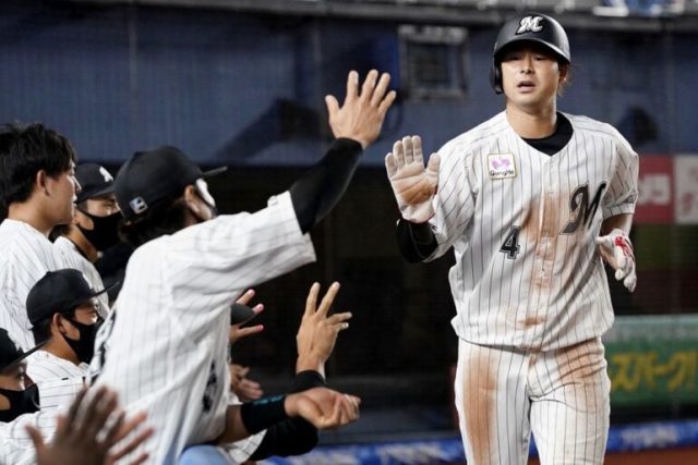 ロッテの藤岡裕大(C) Kyodo News