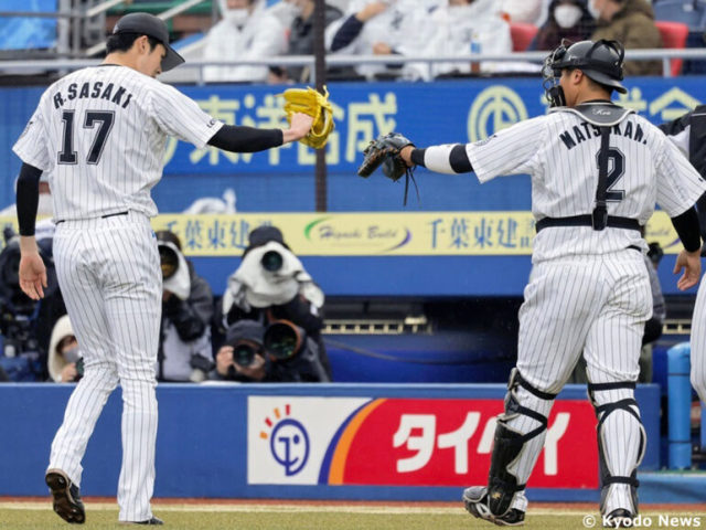 20歳と18歳で完全試合を達成 (C) Kyodo News