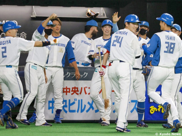 Àаæ¤ò·Þ¤¨¤ëÆüËܥϥà¥Ù¥ó¥Á (C) Kyodo News