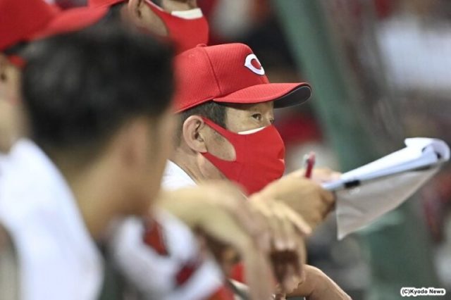¥Ù¥ó¥Á¤«¤éÀï¶·¤ò¸«¤Ä¤á¤ë¹Å硦º´¡¹²¬´ÆÆÄ (C)Kyodo News