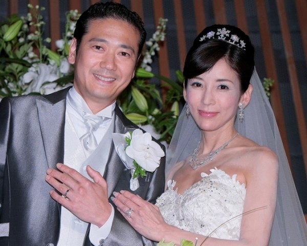 川島なお美 自分が死んだあとは墓石にワインをかけて Mixiニュース