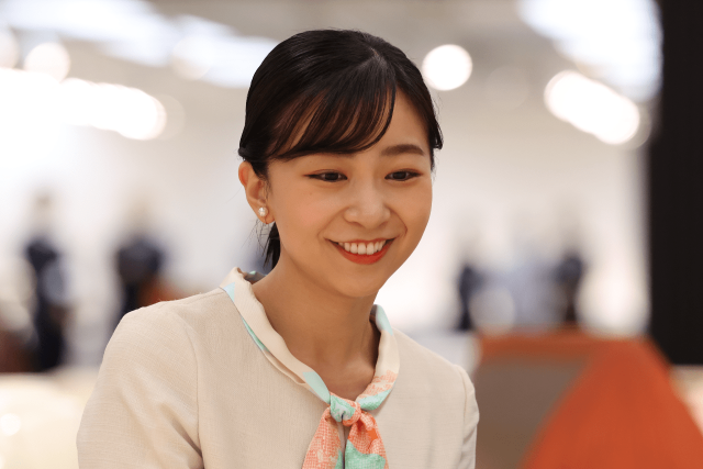 佳子さま着用アクセサリー反響 | mixiニュース