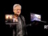 6月1日（台湾時間）に行われたNVIDIAの基調講演で、実動する2台のノートPCを手にするフアンCEO