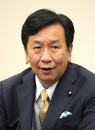 インタビューに答える立憲民主党の枝野幸男代表=14日午前、東京・永田町