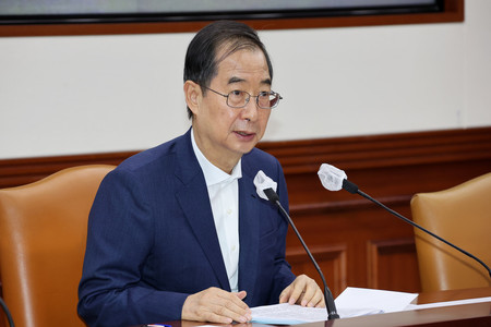 韓国の韓悳洙首相=8日、ソウル(EPA時事)
