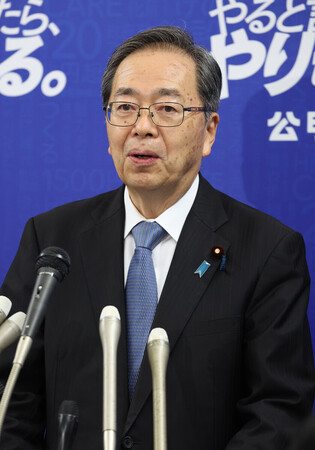 自公党首会談後、記者会見する公明党の斉藤鉄夫代表=10日午後、国会内