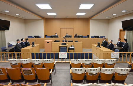 安倍晋三元首相銃撃事件の初公判が開かれる奈良地裁の法廷=28日午前、奈良市(代表撮影)