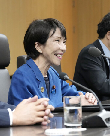 韓国の李在明大統領との会談で発言する高市早苗首相=30日、韓国・慶州(代表撮影・時事)