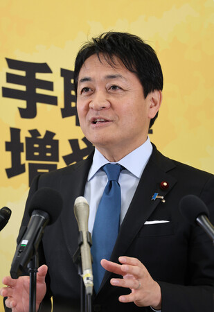 記者会見する国民民主党の玉木雄一郎代表=2日、国会内