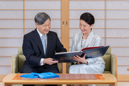 £··î¤Î¥â¥ó¥´¥ëˬÌä»þ¤Ë¡¢¥Õ¥ì¥ë¥¹¥ÕÂçÅýÎÎÉ׺ʤ«¤é£¤é¤ì¤¿¥¢¥ë¥Ð¥à¤ò¸«¤é¤ì¤ëÅ·¹Ä¡¢¹Ä¹¡Î¾ÊŲ¼¡á£³Æü¡¢¹Äµï¡¦¸æ½ê¡ÊµÜÆâÄ£Äó¶¡¡Ë