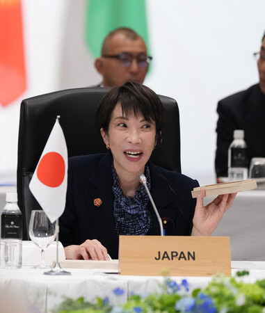 ����������������Ǿ�Ȥβ��ǵ�ǰ�ʤ������򤹤������ļ���ᣲ��������������������Ķ����ɽ���ơ�