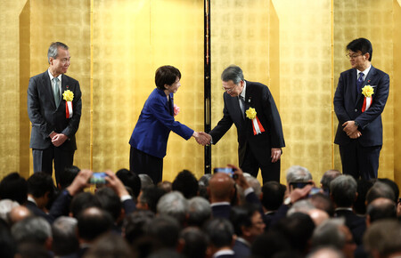 �кѣ����Το�ǯ�˲��ǰ��ꤹ�������ļ����������ˤ����ܾ�����Ľ�ξ��ӷ��Ƭ��Ʊ���ˡ᣶����塢����������Ķ�