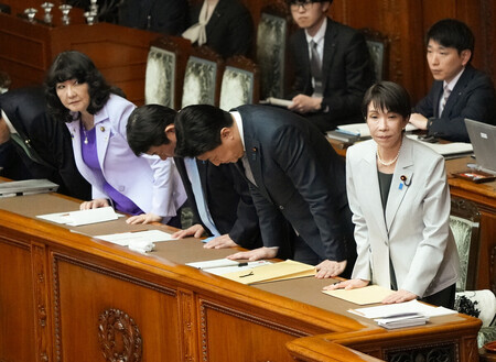 �����ܲ�Ĥǣ�������ǯ��ͽ�����ķ衢��Ω�������餹�������ļ���ʼ�����ü�ˤ�᣷����塢�����