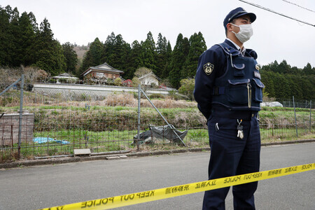 亡くなった安達結希さんの自宅周辺=15日午前、京都府南丹市