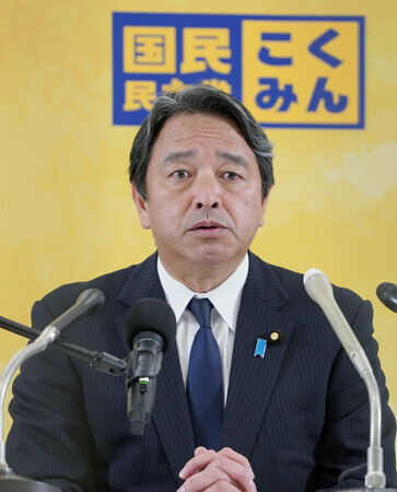 記者会見する国民民主党の榛葉賀津也幹事長=22日午後、国会内