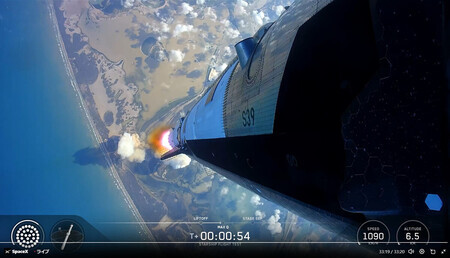 米スペースXが開発中の大型宇宙船「スターシップ」の試験飛行(同社のXより・時事)