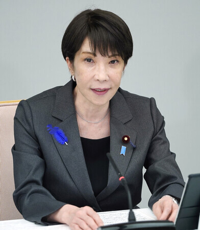 人工知能戦略本部の会合で発言する高市早苗首相=10日、首相官邸