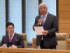 退職自衛隊員らを支援する議員連盟の設立総会であいさつする中谷元・前防衛相（右）＝１６日午前、国会内