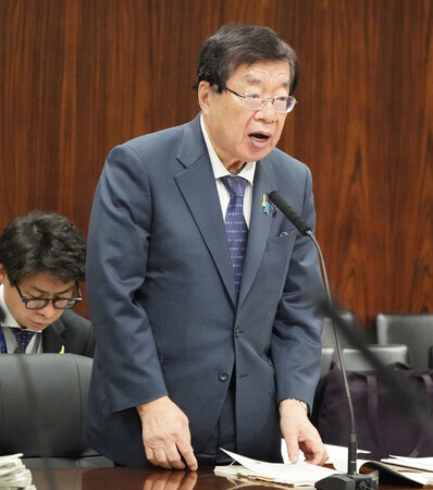 参院法務委員会で答弁する平口洋法相=16日午前、国会内