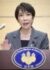 ３０日、首相官邸で取材に応じる高市早苗首相