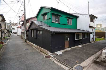 引き揚げ者住宅をリノベーションしたテナント(アポロ計画提供)