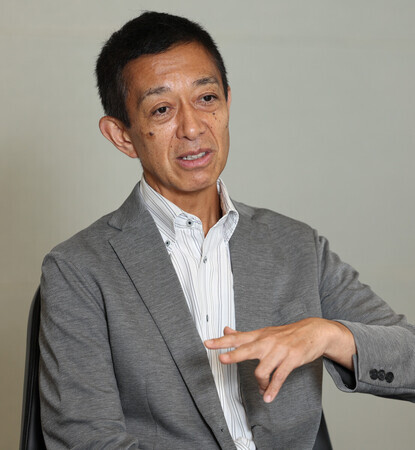 インタビューに答える日本政策投資銀行の牧裕文社長=7日、東京都千代田区