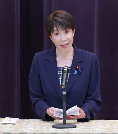 自衛隊指揮官幹部会同で訓示する高市早苗首相=2日午前、防衛省