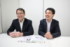 日立製作所デジタルアイデンティティ本部の石川学主任技師(左)と、東武鉄道経営企画本部の金子悟課長