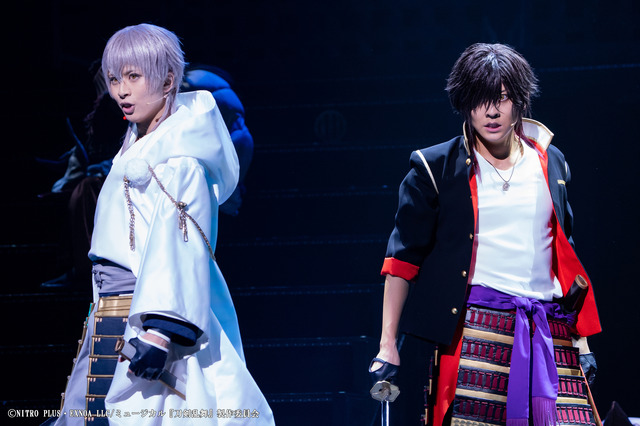 ミュージカル『刀剣乱舞』 鶴丸国永 大倶利伽羅 双騎出陣 〜春風桃李巵〜 公開ゲネプロ舞台写真(C)NITRO PLUS・EXNOA LLC/ミュージカル『刀剣乱舞』製作委員会