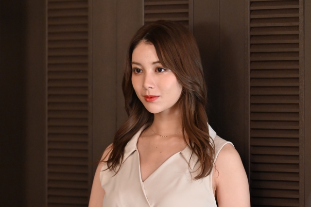 結城モエ演じる秘書・朝蜘優衣=『ドクターX〜外科医・大門未知子〜』第7シリーズ (C)テレビ朝日