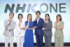 7月29日実施の「NHK ONE」サービス発表会見にて（左から） 有馬嘉男キャスター、森花子アナウンサー、副島萌生アナウンサー、糸井羊司アナウンサー、黒崎めぐみ理事、鈴木奈穂子アナウンサー （C）NHK