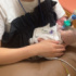 在胎25週4日661gで生まれてきた音ちゃん、815gでママに初めて抱っこされた様子