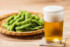 キン冷えのビールと枝豆は夏の風物詩！